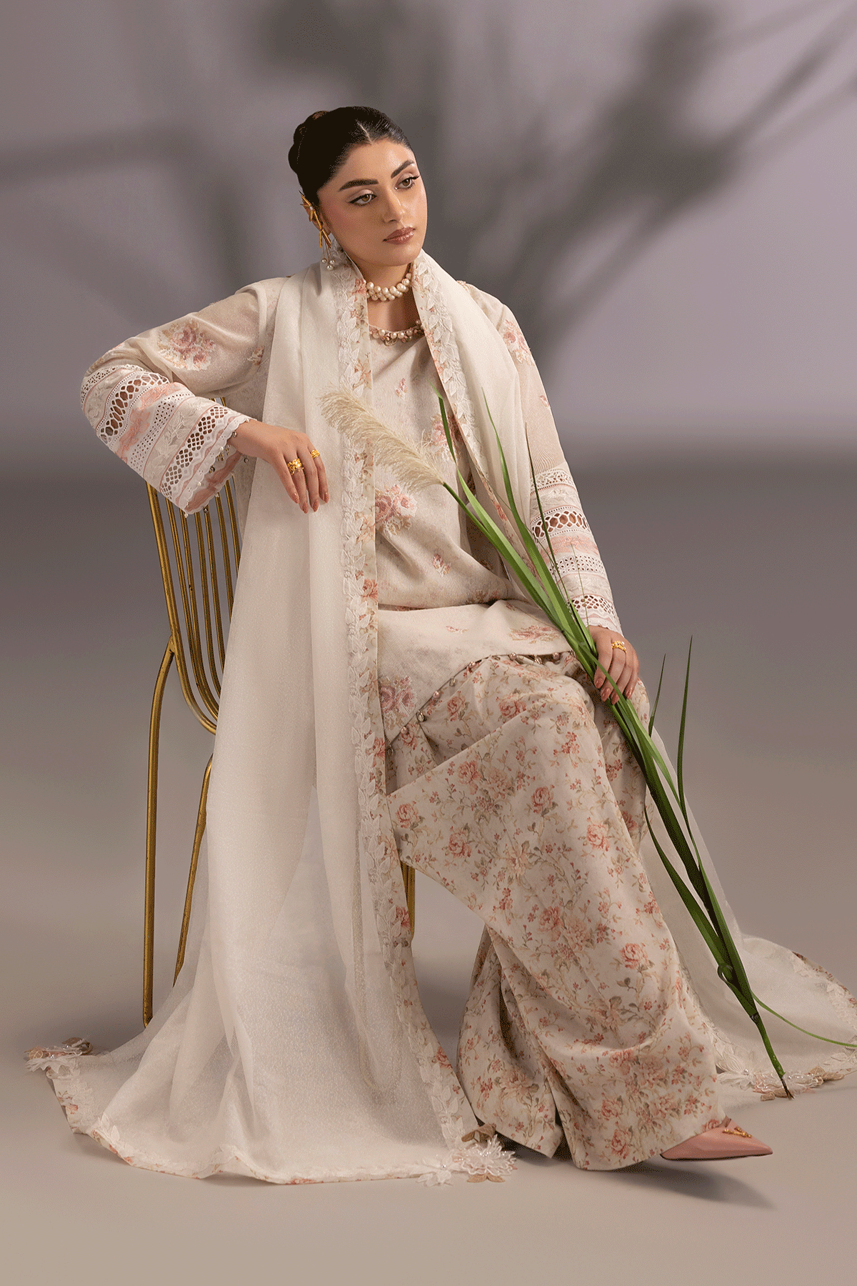 Erum Khan | Summer Whisper | Queen Radiance - by Libasekhas UK - Registered Vendor of : Erum Khan - 100% Original Designer Dress