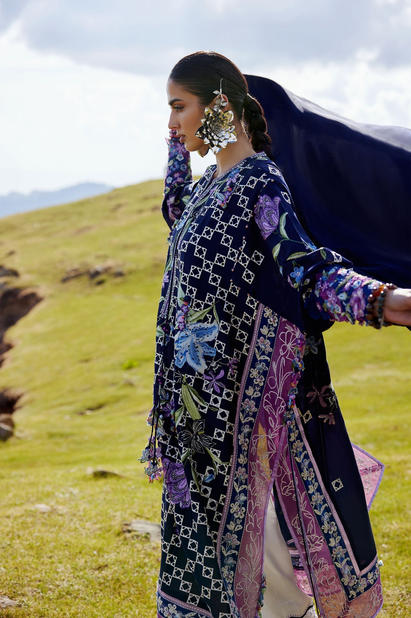 Elan | Kashmee Legacy Lawn 26 |SONAMARG (EL26-09 B) - by Libasekhas UK - Registered Vendor of : Elan - 100% Original Designer Dress