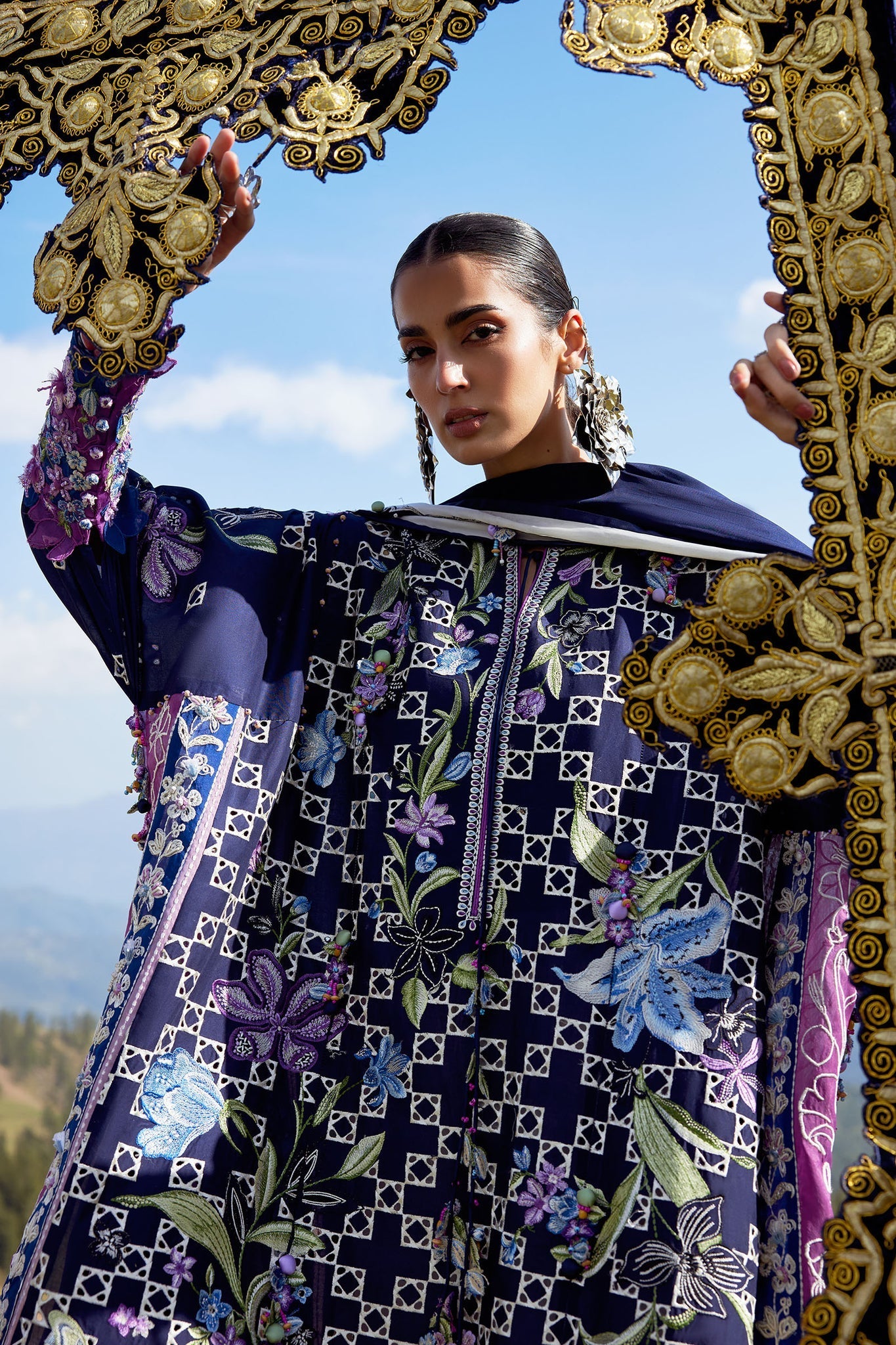 Elan | Kashmee Legacy Lawn 26 |SONAMARG (EL26-09 B) - by Libasekhas UK - Registered Vendor of : Elan - 100% Original Designer Dress