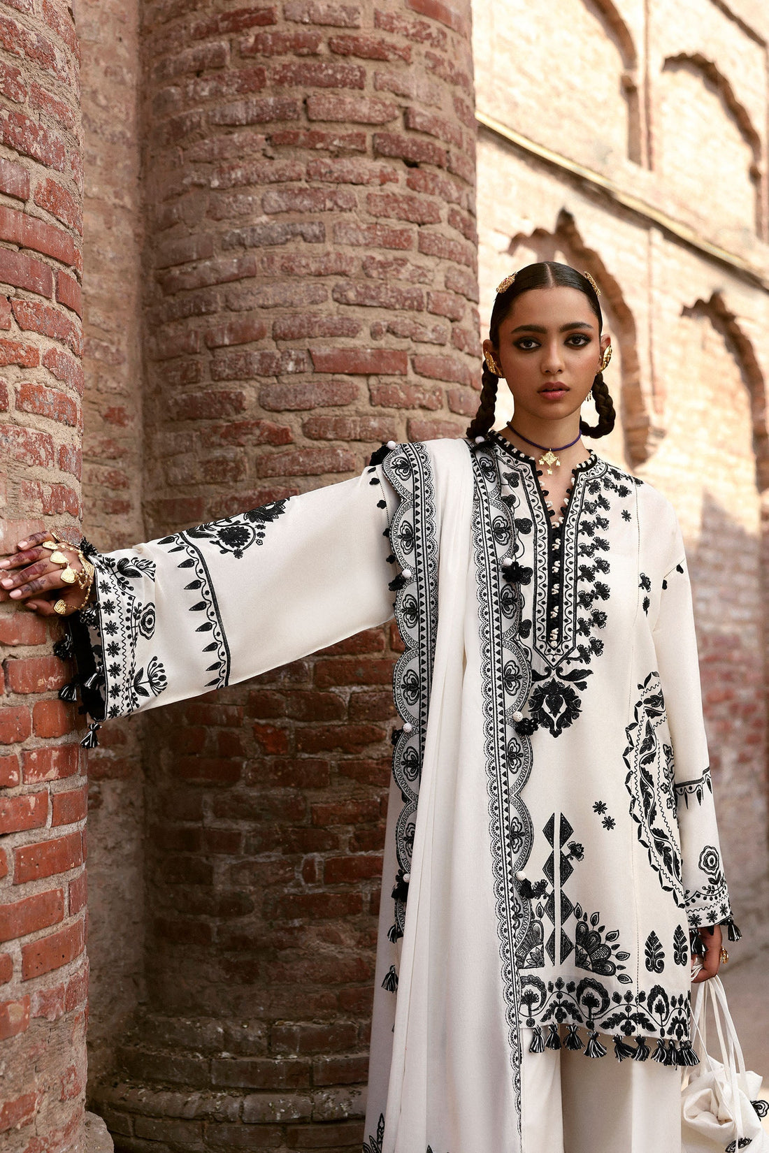 Zaha | Festive Lawn 25 | ZARMINA (ZF-25-08) - by - Libasekhas UK - Registered Vendor of : Zaha - 100% Original Designer Dresss