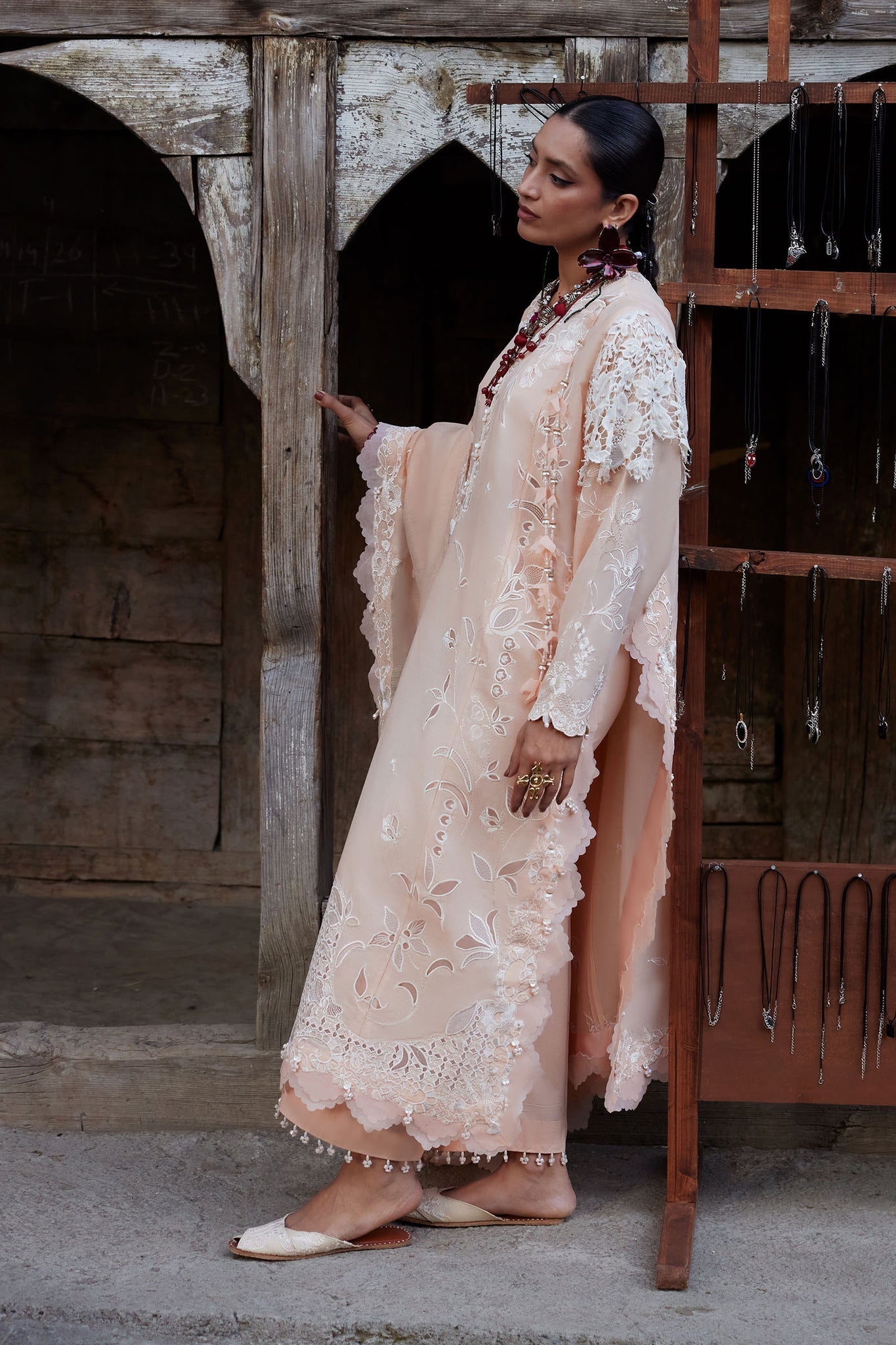 Elan | Kashmee Legacy Lawn 26 |NOORAI (EL26-06 A) - by Libasekhas UK - Registered Vendor of : Elan - 100% Original Designer Dress