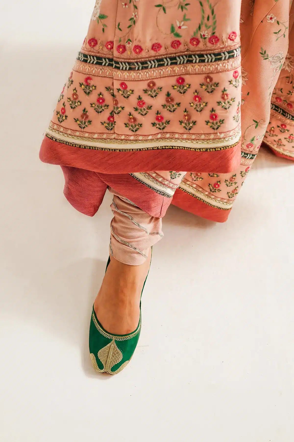 Zara ShahJahan | Winter Shawl 23 | WS23-D2 - by - Libasekhas UK - Registered Vendor of : Zara Shahjahan - 100% Original Designer Dresss