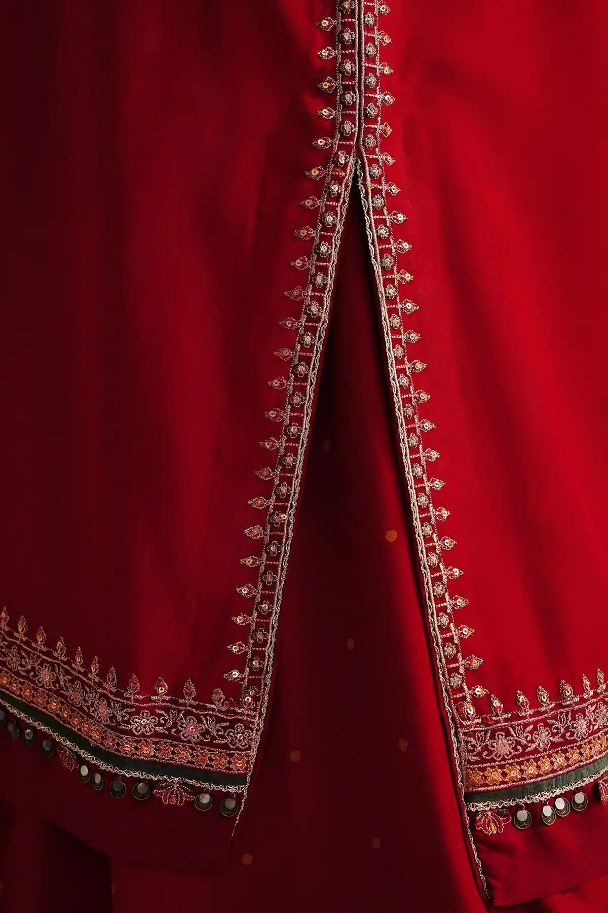 Zara ShahJahan | Winter Shawl 23 | WS23-D8 - by - Libasekhas UK - Registered Vendor of : Zara Shahjahan - 100% Original Designer Dresss