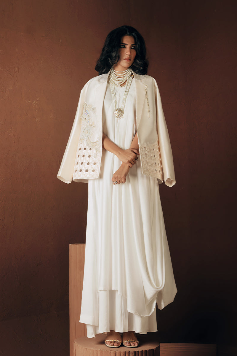 Wardha Saleem | Luxe Edition | Lunere - by Libasekhas UK - Registered Vendor of : Wardha Saleem - 100% Original Designer Dress