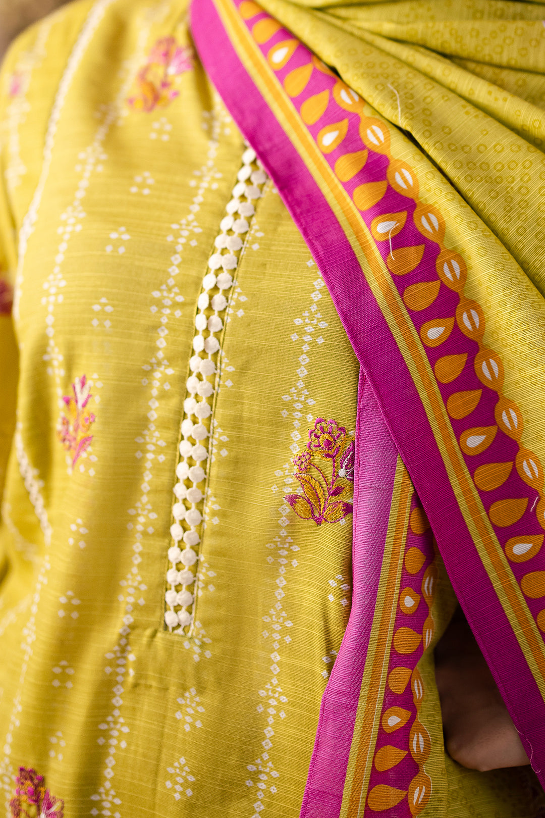 Zellbury | Unstitched 2 Piece Khaddar | Embroidered Shirt Dupatta - 0174 - by - Libasekhas UK - Registered Vendor of : Zellbury Women - 100% Original Designer Dresss