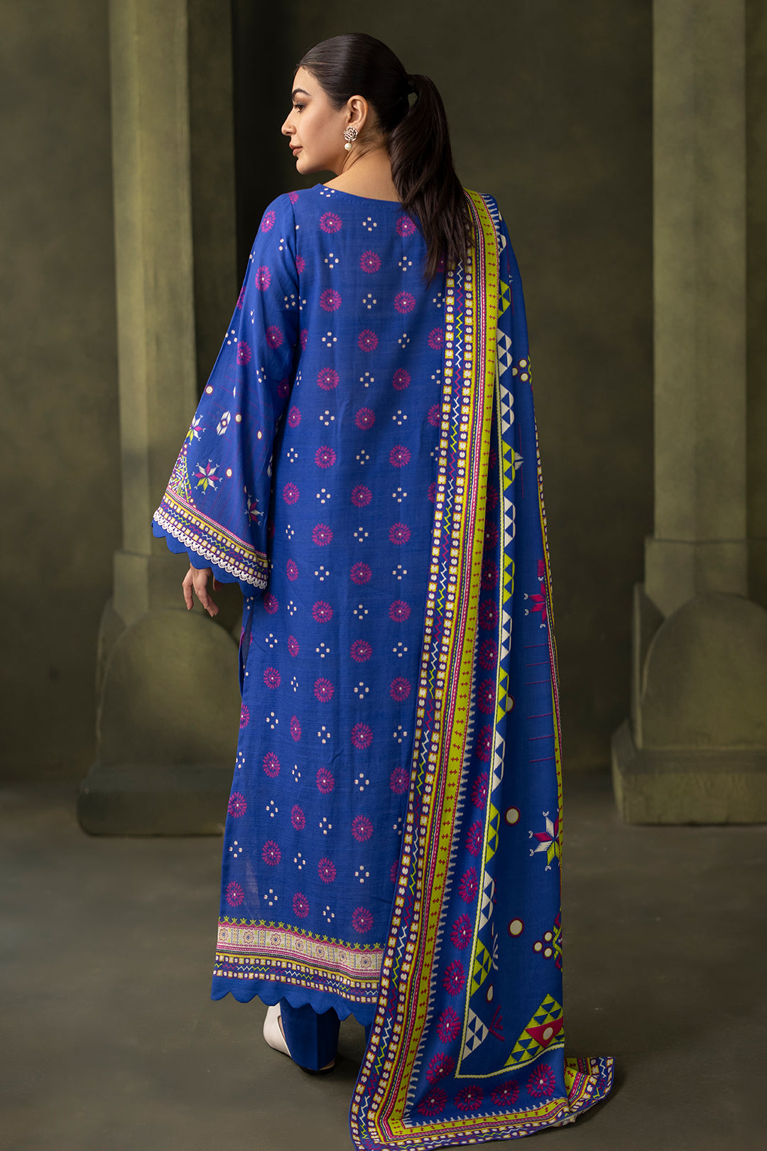 Zellbury | Unstitched 2 Piece Khaddar | Embroidered Shirt Dupatta - 0180 - by - Libasekhas UK - Registered Vendor of : Zellbury Women - 100% Original Designer Dresss
