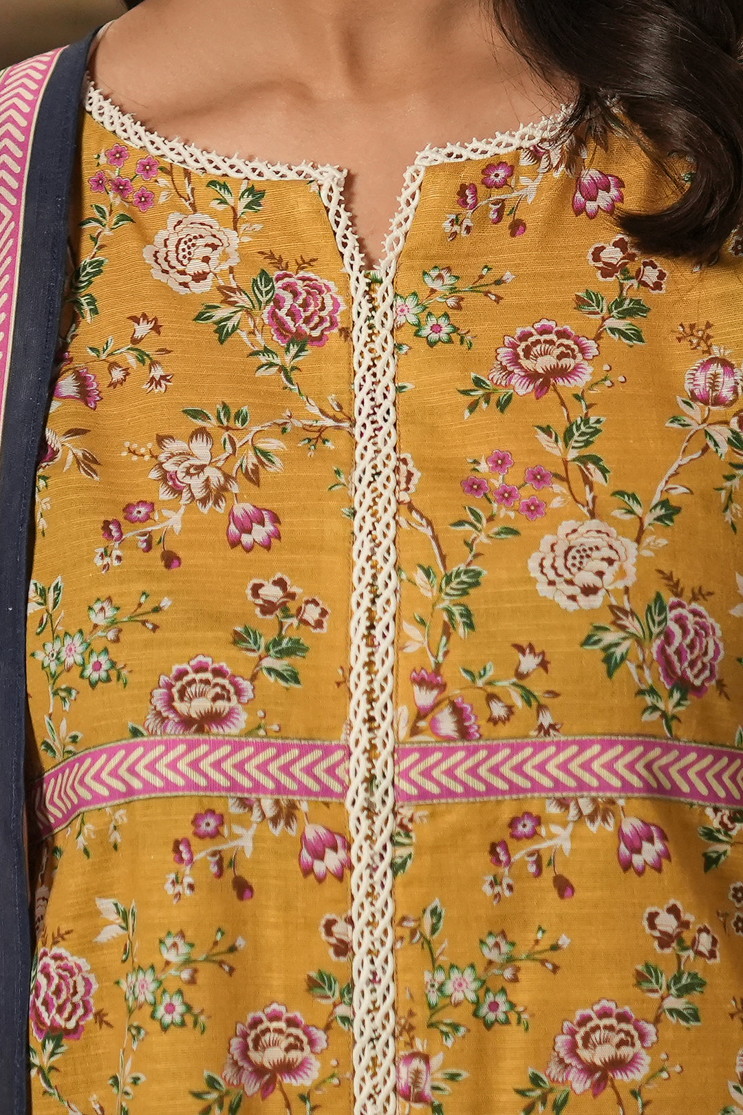 Zellbury | Unstitched 3 Piece Khaddar | Shirt Shalwar Dupatta - 0472 - by - Libasekhas UK - Registered Vendor of : Zellbury Women - 100% Original Designer Dresss