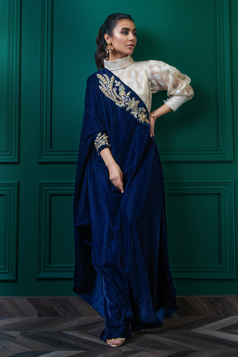 Wardha Saleem | Velvets Winter Fall 24 | Jashan - by - Libasekhas UK - Registered Vendor of : Wardha Saleem - 100% Original Designer Dresss