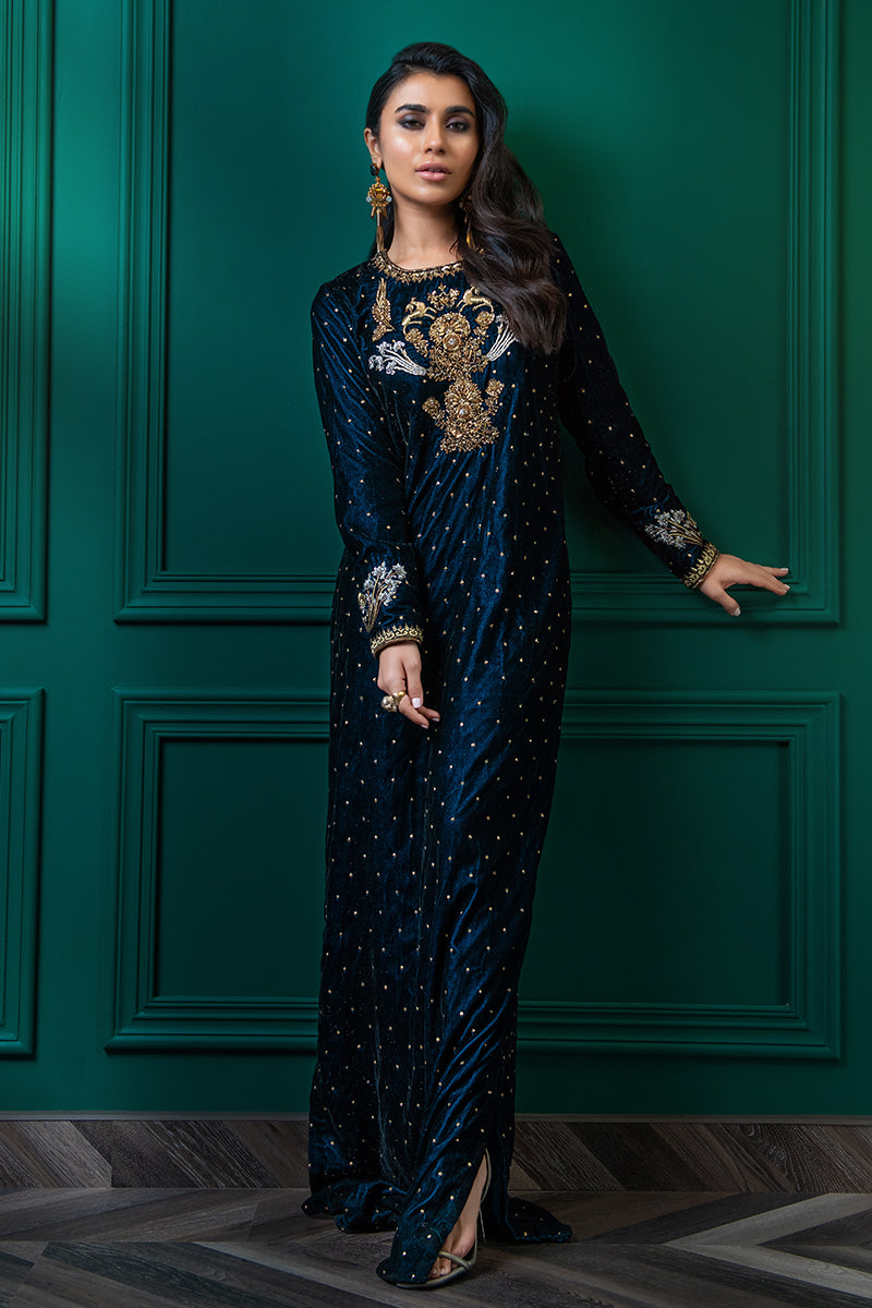 Wardha Saleem | Velvets Winter Fall 24 |  Shikar Gah 2 - by - Libasekhas UK - Registered Vendor of : Wardha Saleem - 100% Original Designer Dresss