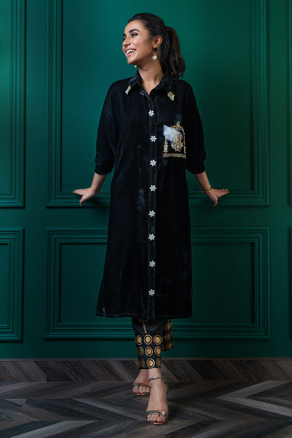 Wardha Saleem | Velvets Winter Fall 24 |  Hans Raj - by - Libasekhas UK - Registered Vendor of : Wardha Saleem - 100% Original Designer Dresss