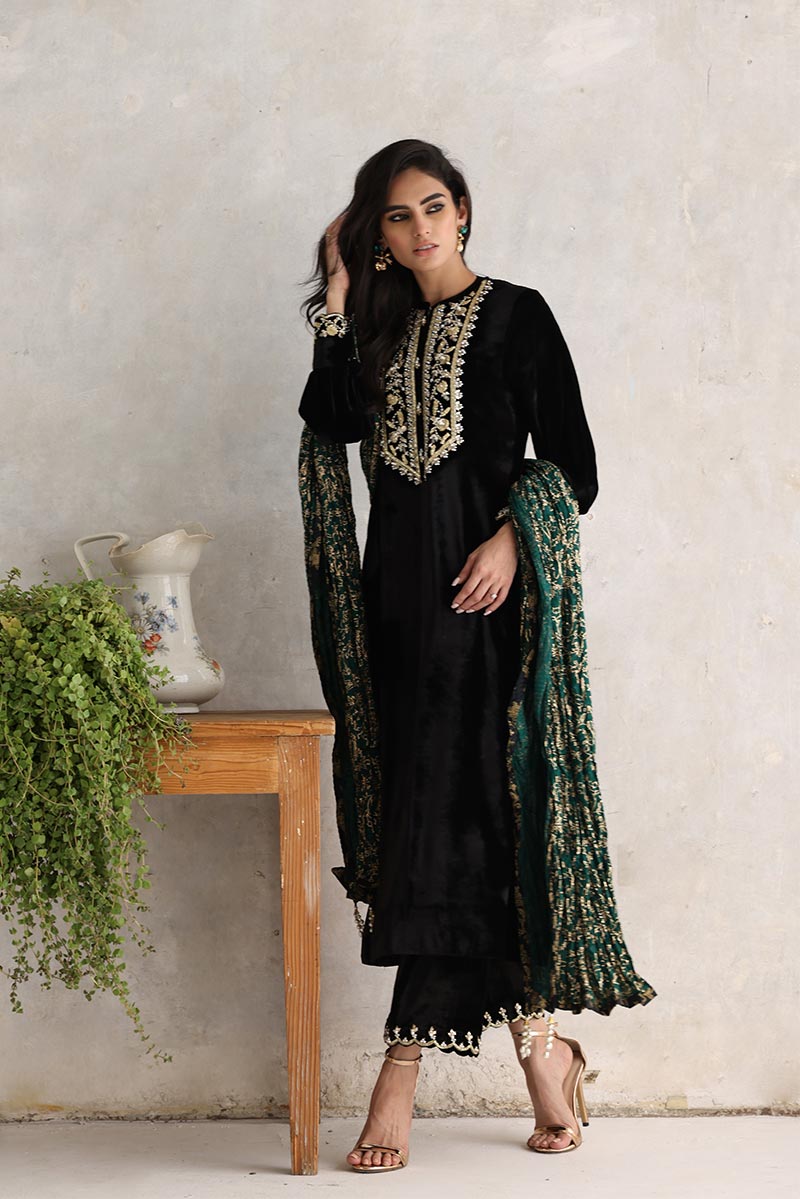 Sana Abbas | Velvet Formals | ZAAI - by - Libasekhas UK - Registered Vendor of : Sana Abbas - 100% Original Designer Dresss