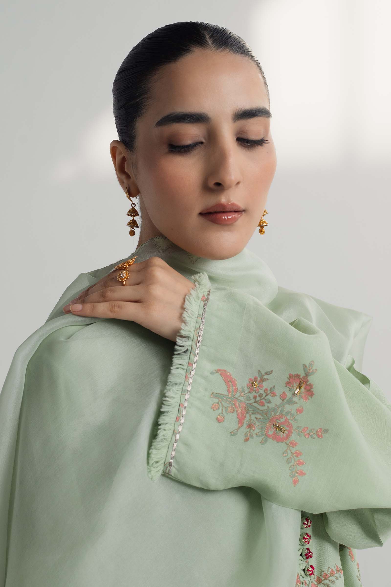 Zara Shahjahan | Handcrafted Suits | ZHC-047 - by - Libasekhas UK - Registered Vendor of : Zara Shahjahan - 100% Original Designer Dresss