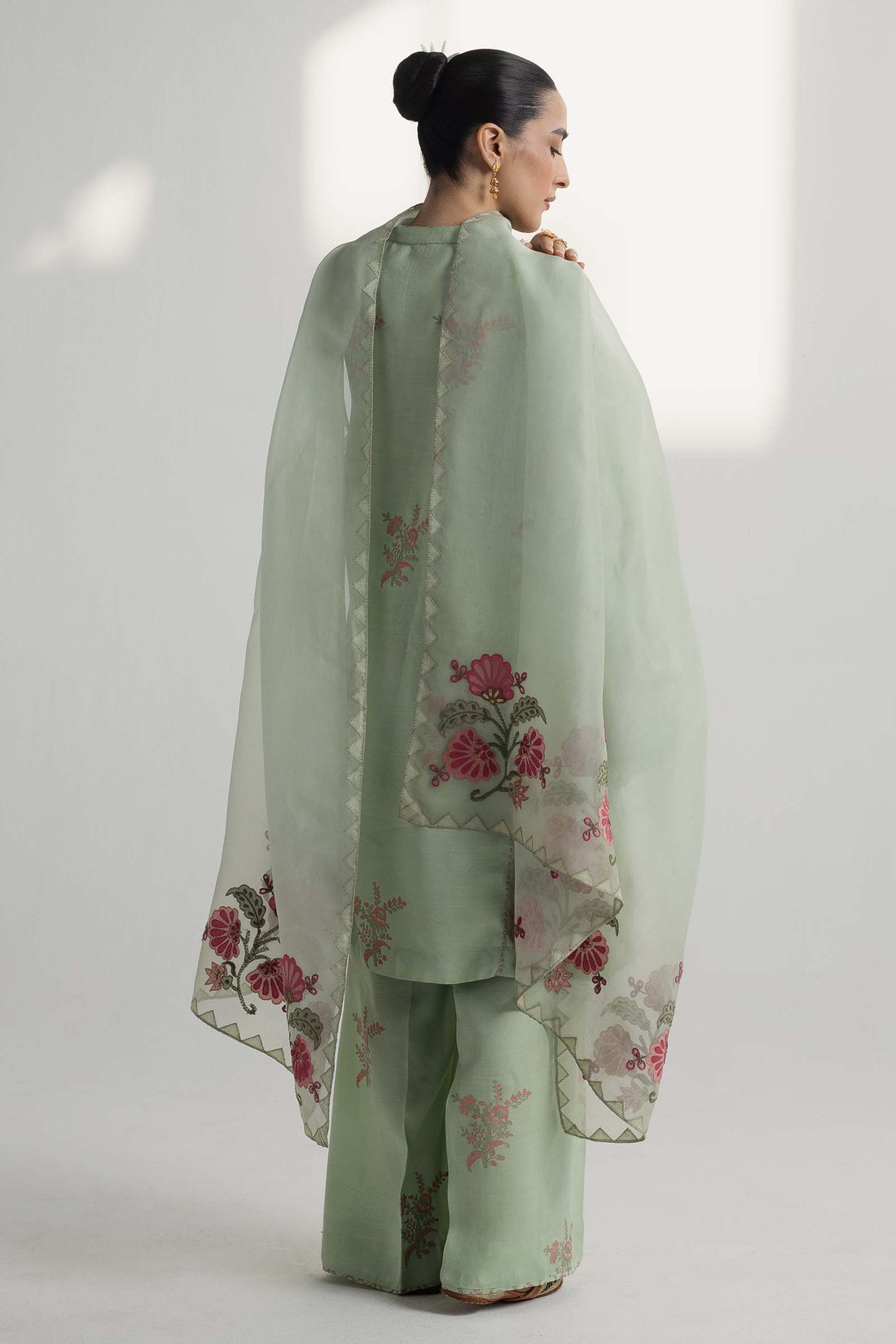 Zara Shahjahan | Handcrafted Suits | ZHC-047 - by - Libasekhas UK - Registered Vendor of : Zara Shahjahan - 100% Original Designer Dresss