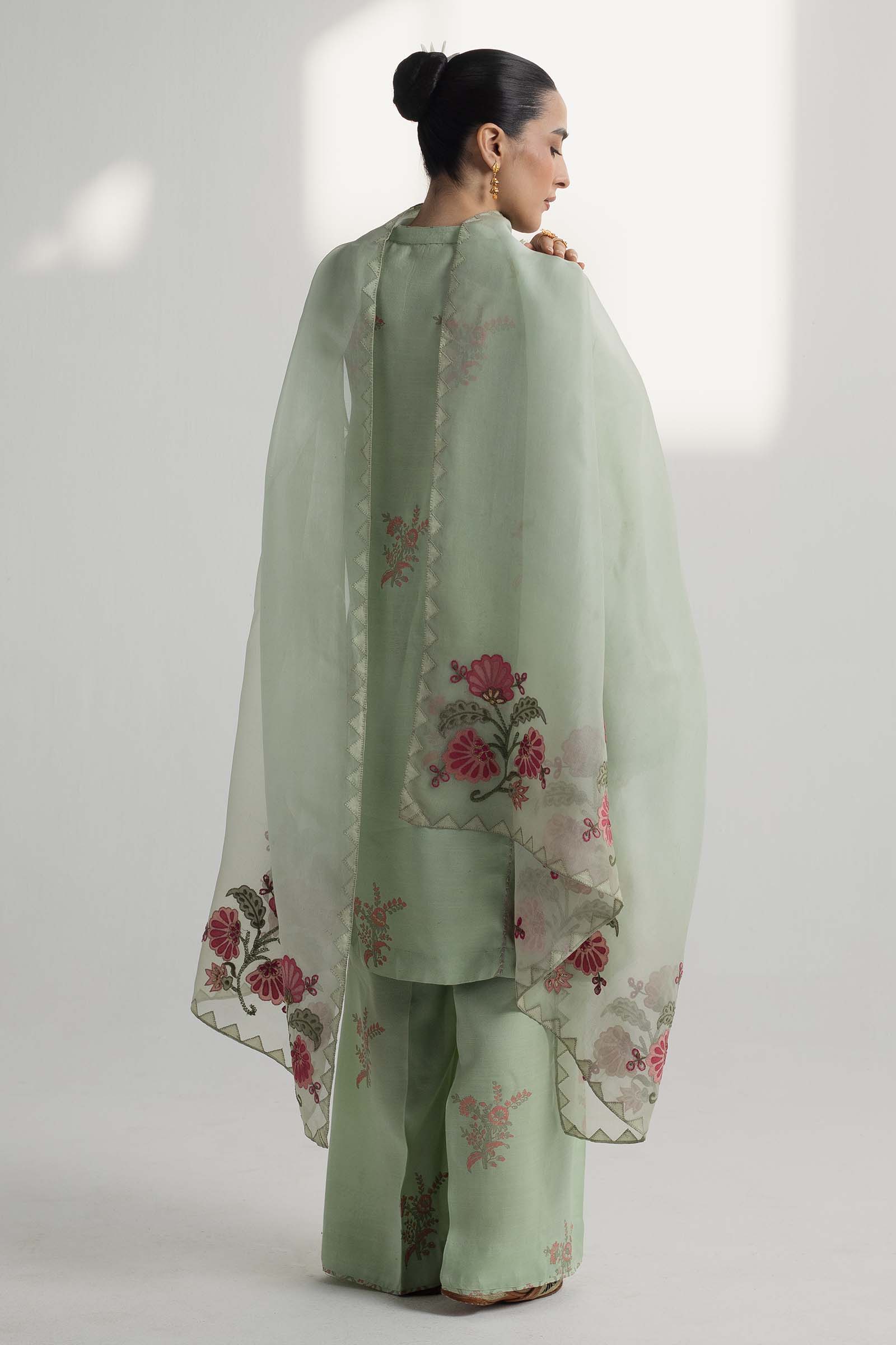 Zara Shahjahan | Handcrafted Suits | ZHC-047 - by - Libasekhas UK - Registered Vendor of : Zara Shahjahan - 100% Original Designer Dresss