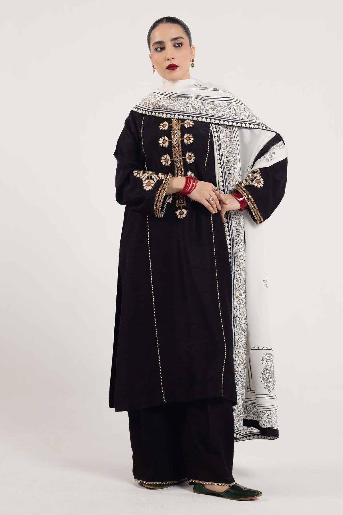 Zara Shahjahan | Handcrafted Suits | ZHC-048 - by - Libasekhas UK - Registered Vendor of : Zara Shahjahan - 100% Original Designer Dresss