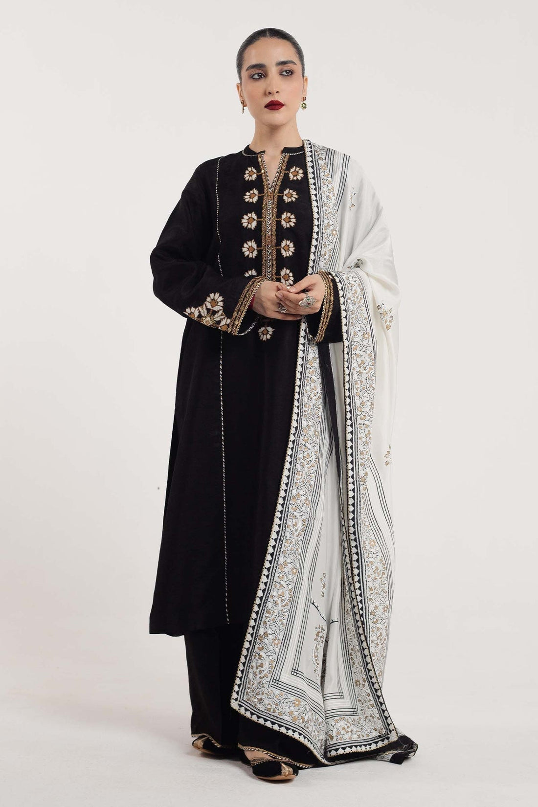 Zara Shahjahan | Handcrafted Suits | ZHC-048 - by - Libasekhas UK - Registered Vendor of : Zara Shahjahan - 100% Original Designer Dresss