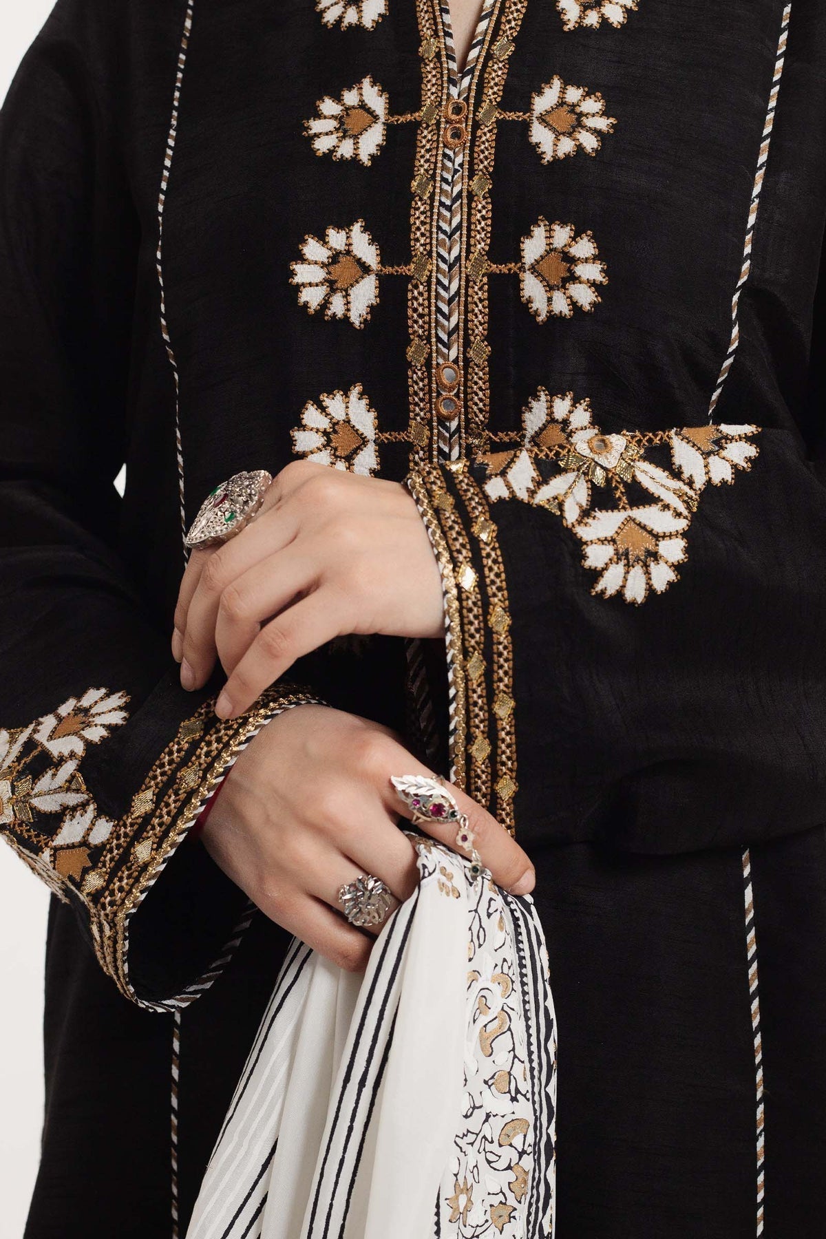 Zara Shahjahan | Handcrafted Suits | ZHC-048 - by - Libasekhas UK - Registered Vendor of : Zara Shahjahan - 100% Original Designer Dresss