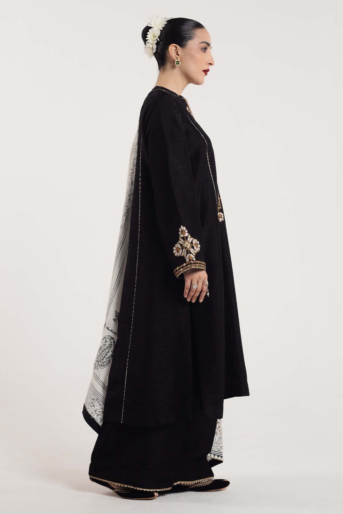 Zara Shahjahan | Handcrafted Suits | ZHC-048 - by - Libasekhas UK - Registered Vendor of : Zara Shahjahan - 100% Original Designer Dresss