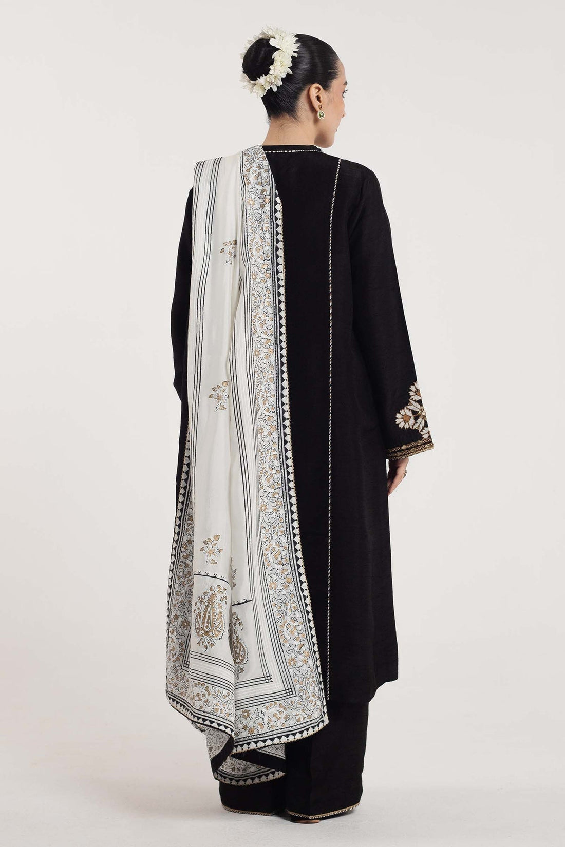 Zara Shahjahan | Handcrafted Suits | ZHC-048 - by - Libasekhas UK - Registered Vendor of : Zara Shahjahan - 100% Original Designer Dresss