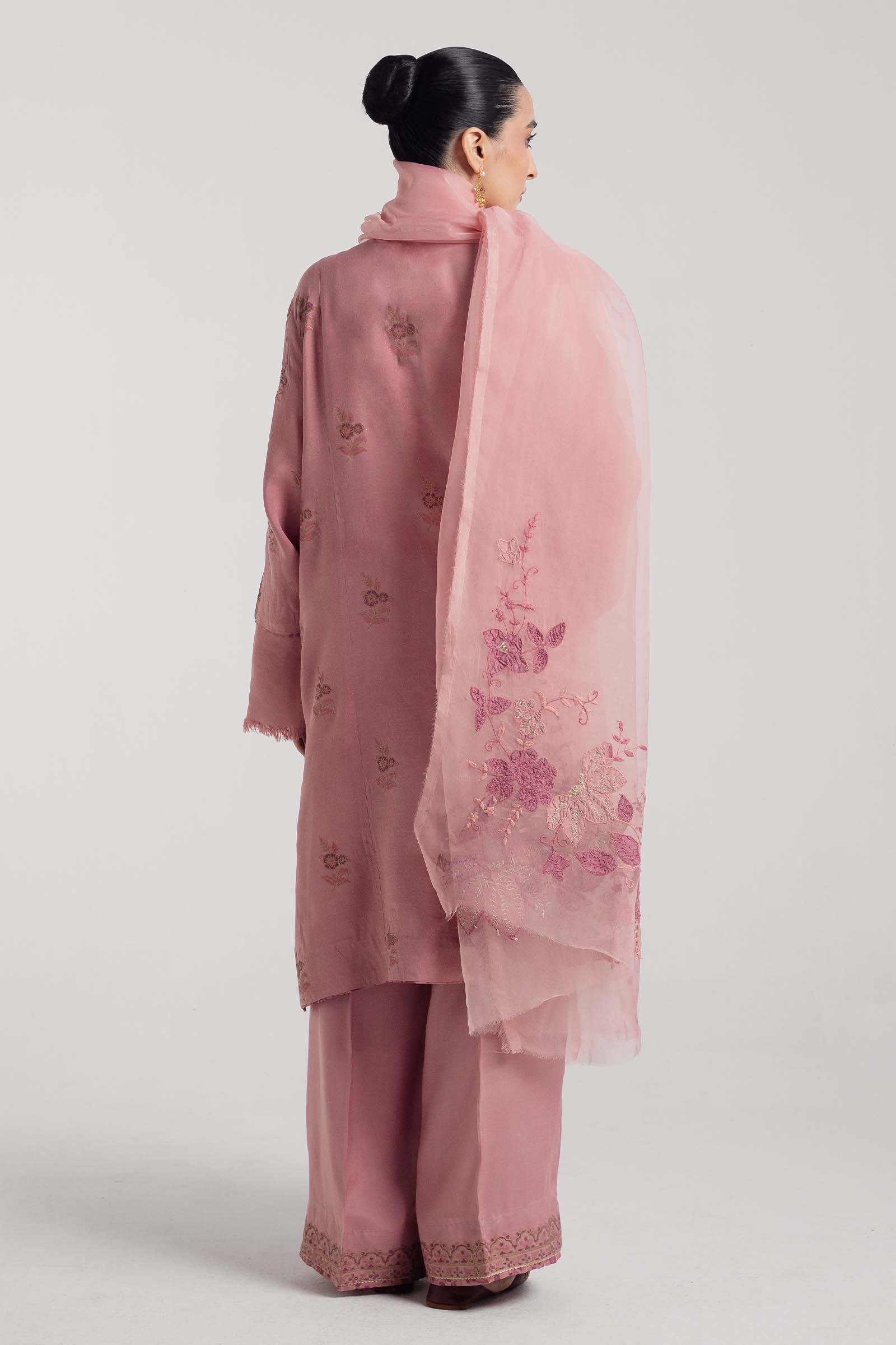 Zara Shahjahan | Handcrafted Suits | ZHC-050 - by - Libasekhas UK - Registered Vendor of : Zara Shahjahan - 100% Original Designer Dresss