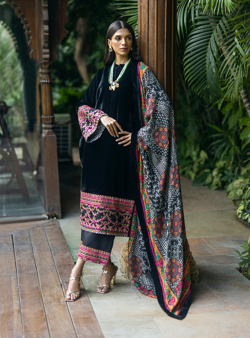Zainab Chottani | Makhmal Luxe Pret | Ghazaleh - by - Libasekhas UK - Registered Vendor of : Zainab Chottani - 100% Original Designer Dresss