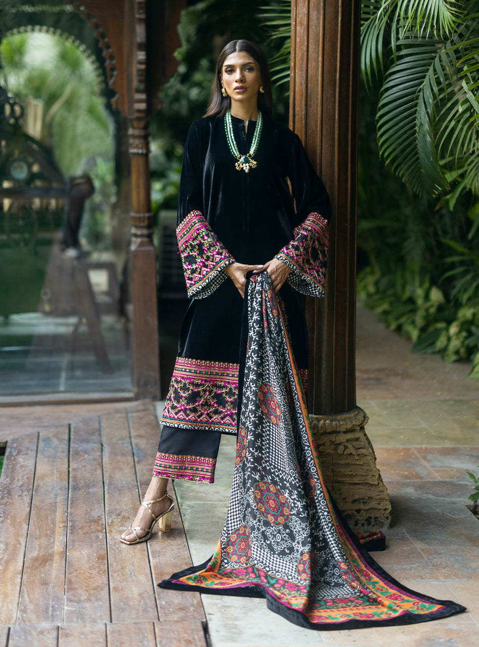 Zainab Chottani | Makhmal Luxe Pret | Ghazaleh - by - Libasekhas UK - Registered Vendor of : Zainab Chottani - 100% Original Designer Dresss