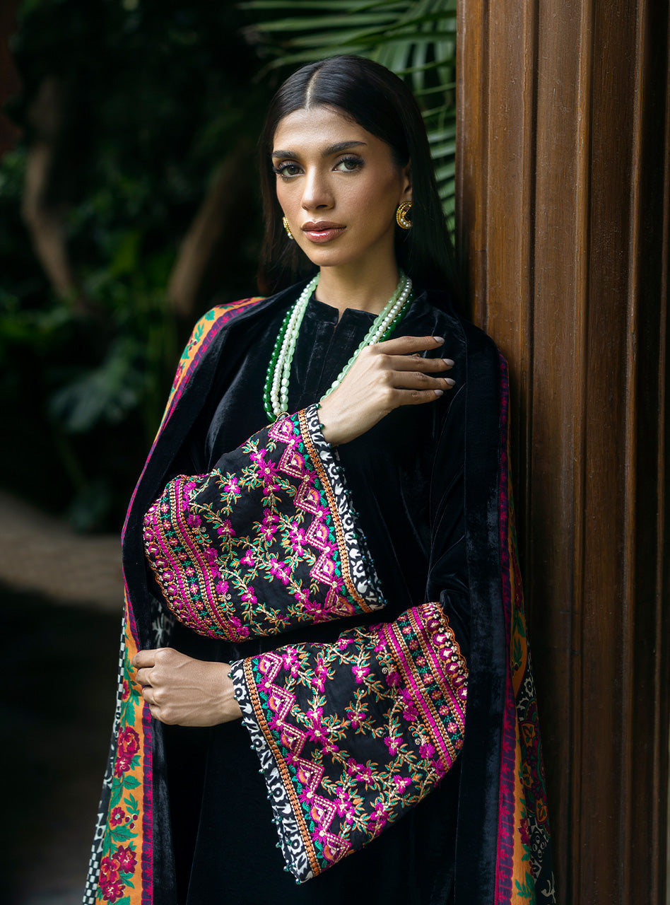 Zainab Chottani | Makhmal Luxe Pret | Ghazaleh - by - Libasekhas UK - Registered Vendor of : Zainab Chottani - 100% Original Designer Dresss