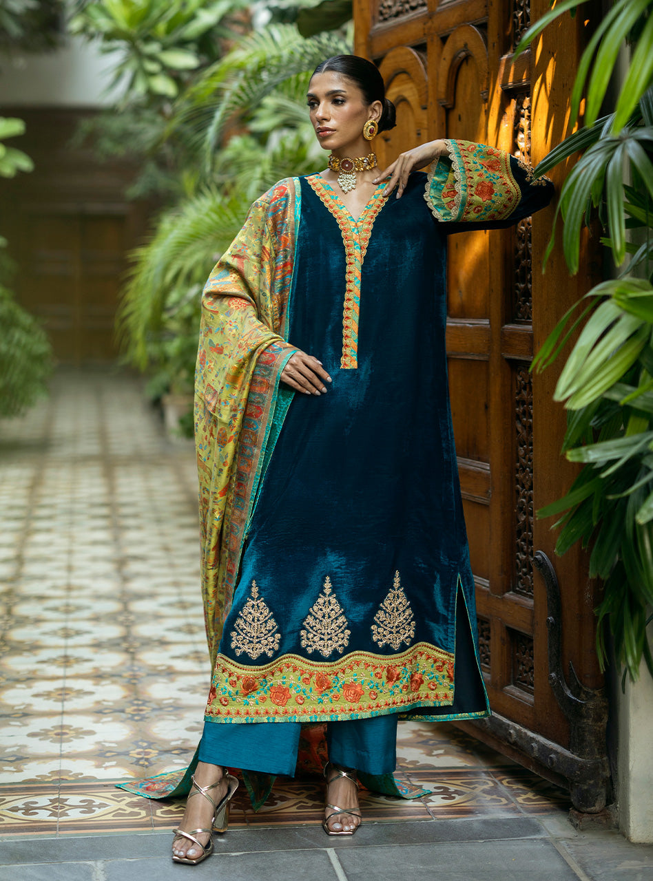 Zainab Chottani | Makhmal Luxe Pret | Soltani - by - Libasekhas UK - Registered Vendor of : Zainab Chottani - 100% Original Designer Dresss