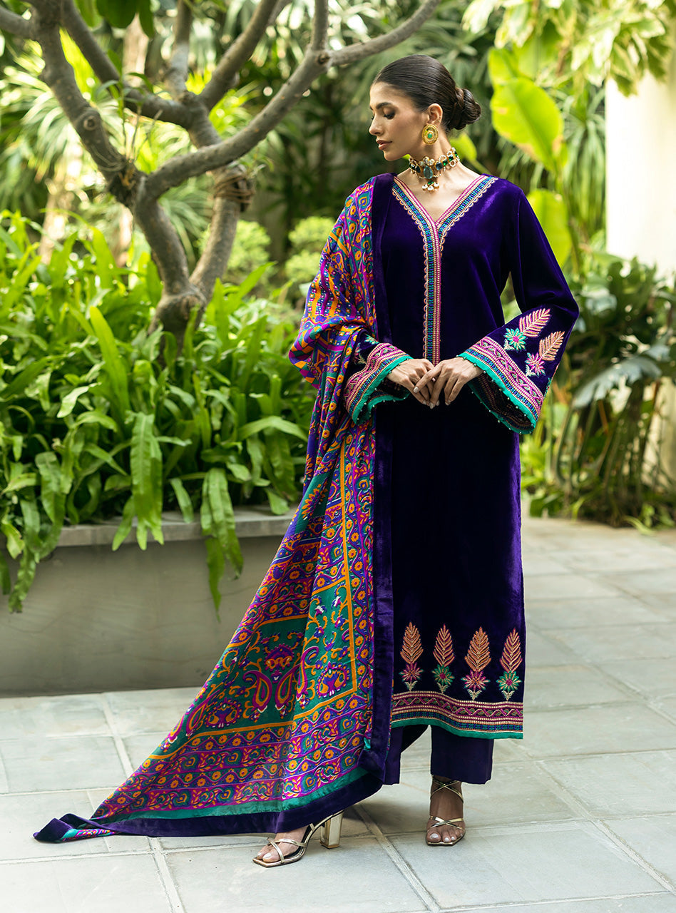 Zainab Chottani | Makhmal Luxe Pret | Rangin - by - Libasekhas UK - Registered Vendor of : Zainab Chottani - 100% Original Designer Dresss
