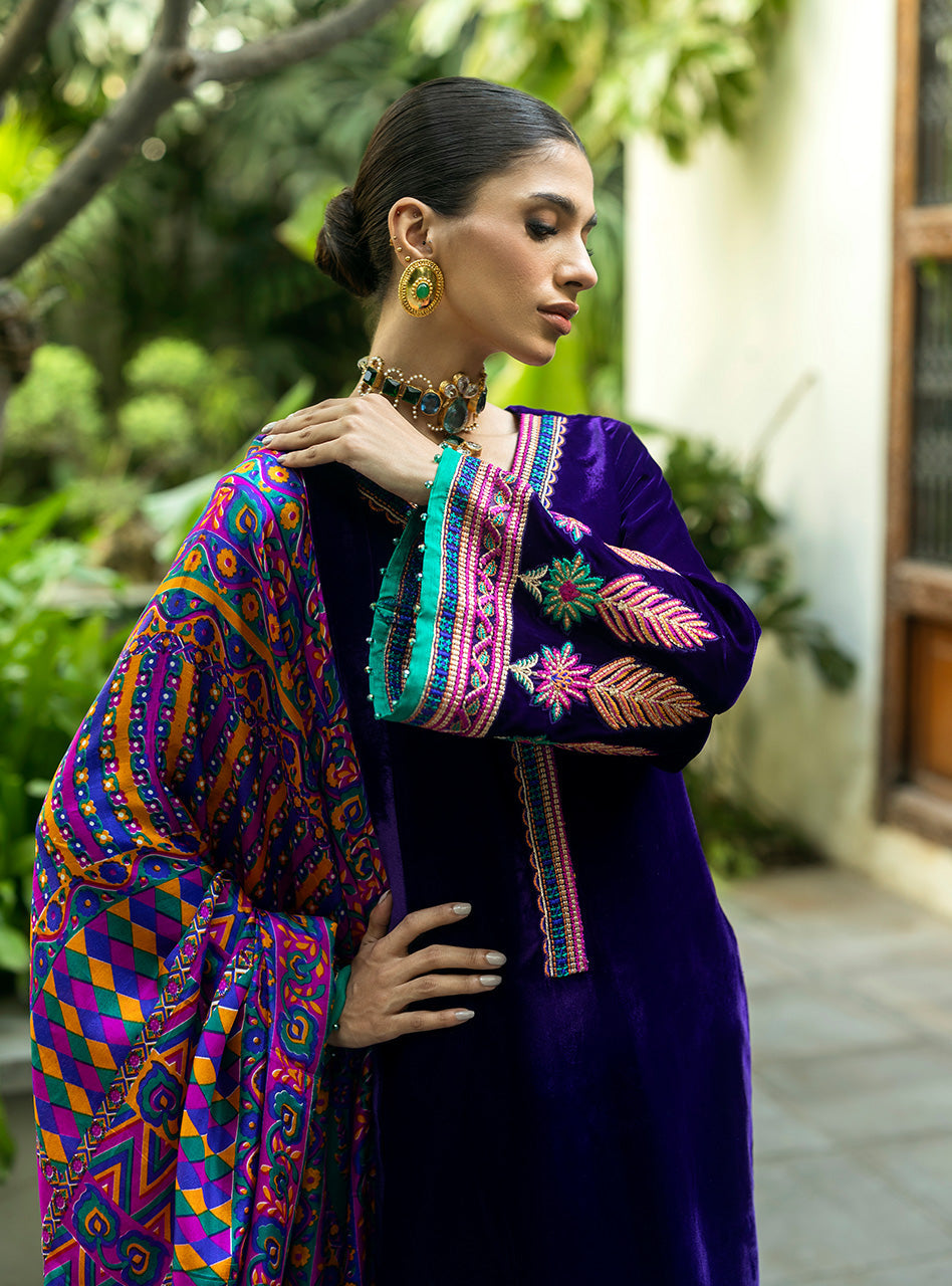 Zainab Chottani | Makhmal Luxe Pret | Rangin - by - Libasekhas UK - Registered Vendor of : Zainab Chottani - 100% Original Designer Dresss