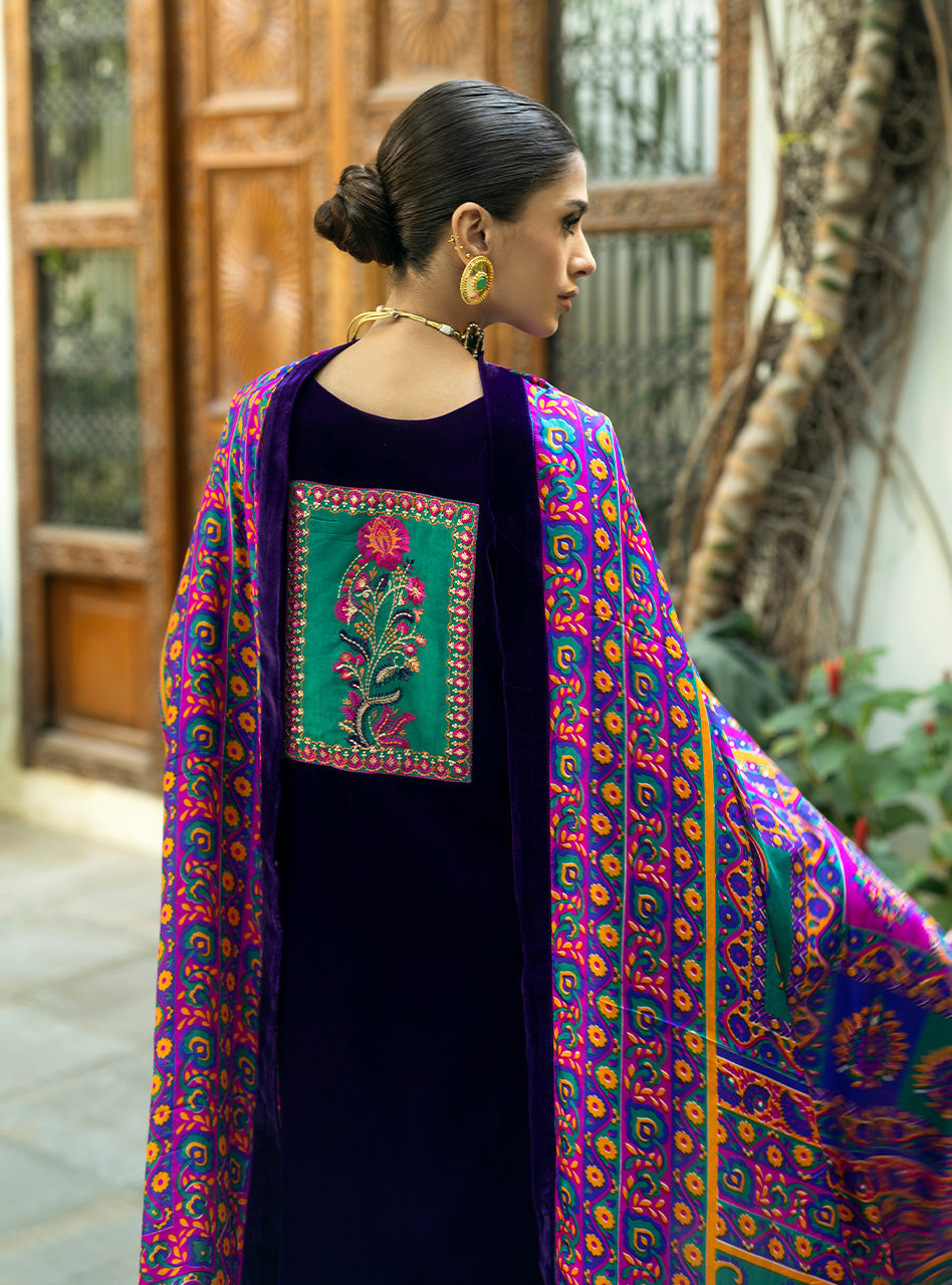 Zainab Chottani | Makhmal Luxe Pret | Rangin - by - Libasekhas UK - Registered Vendor of : Zainab Chottani - 100% Original Designer Dresss