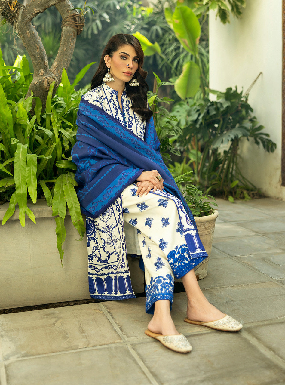 Zainab Chottani | Winter Shawls 24 |  Rania - by - Libasekhas UK - Registered Vendor of : Zainab Chottani - 100% Original Designer Dresss