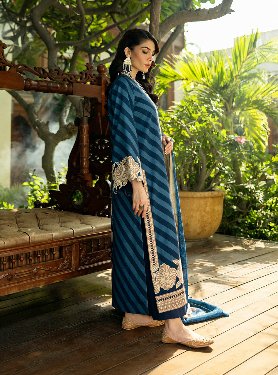 Zainab Chottani | Winter Shawls 24 |  Alayna - by - Libasekhas UK - Registered Vendor of : Zainab Chottani - 100% Original Designer Dresss