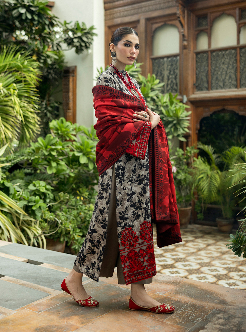 Zainab Chottani | Winter Shawls 24 |  Zemestan - by - Libasekhas UK - Registered Vendor of : Zainab Chottani - 100% Original Designer Dresss