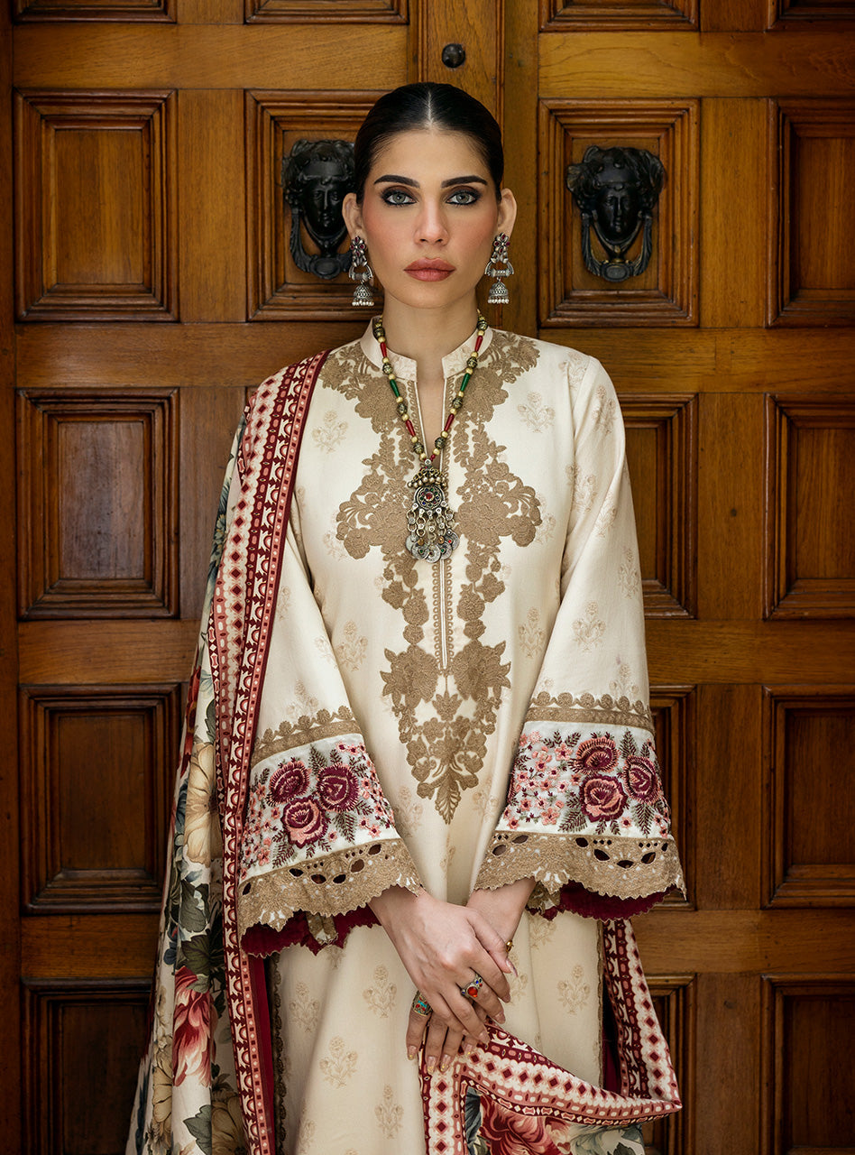 Zainab Chottani | Winter Shawls 24 |  Shyna - by - Libasekhas UK - Registered Vendor of : Zainab Chottani - 100% Original Designer Dresss