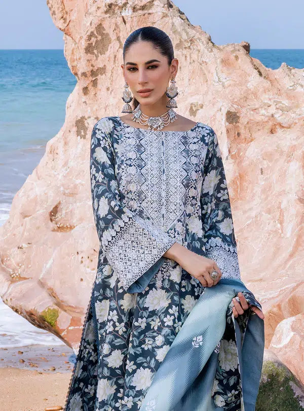 Zainab Chottani | Winter Shawls | Kinara - by - Libasekhas UK - Registered Vendor of : Zainab Chottani - 100% Original Designer Dresss