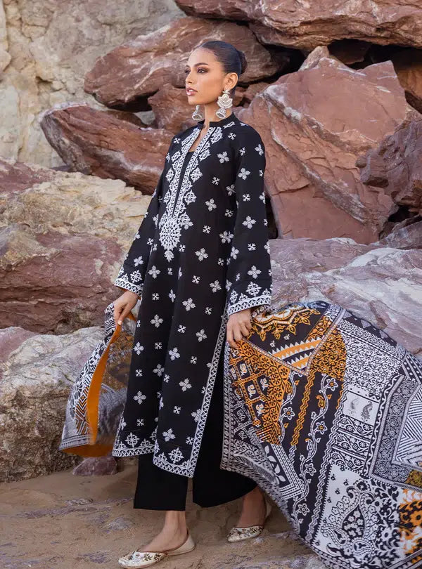 Zainab Chottani | Winter Shawls | Ryma - by - Libasekhas UK - Registered Vendor of : Zainab Chottani - 100% Original Designer Dresss