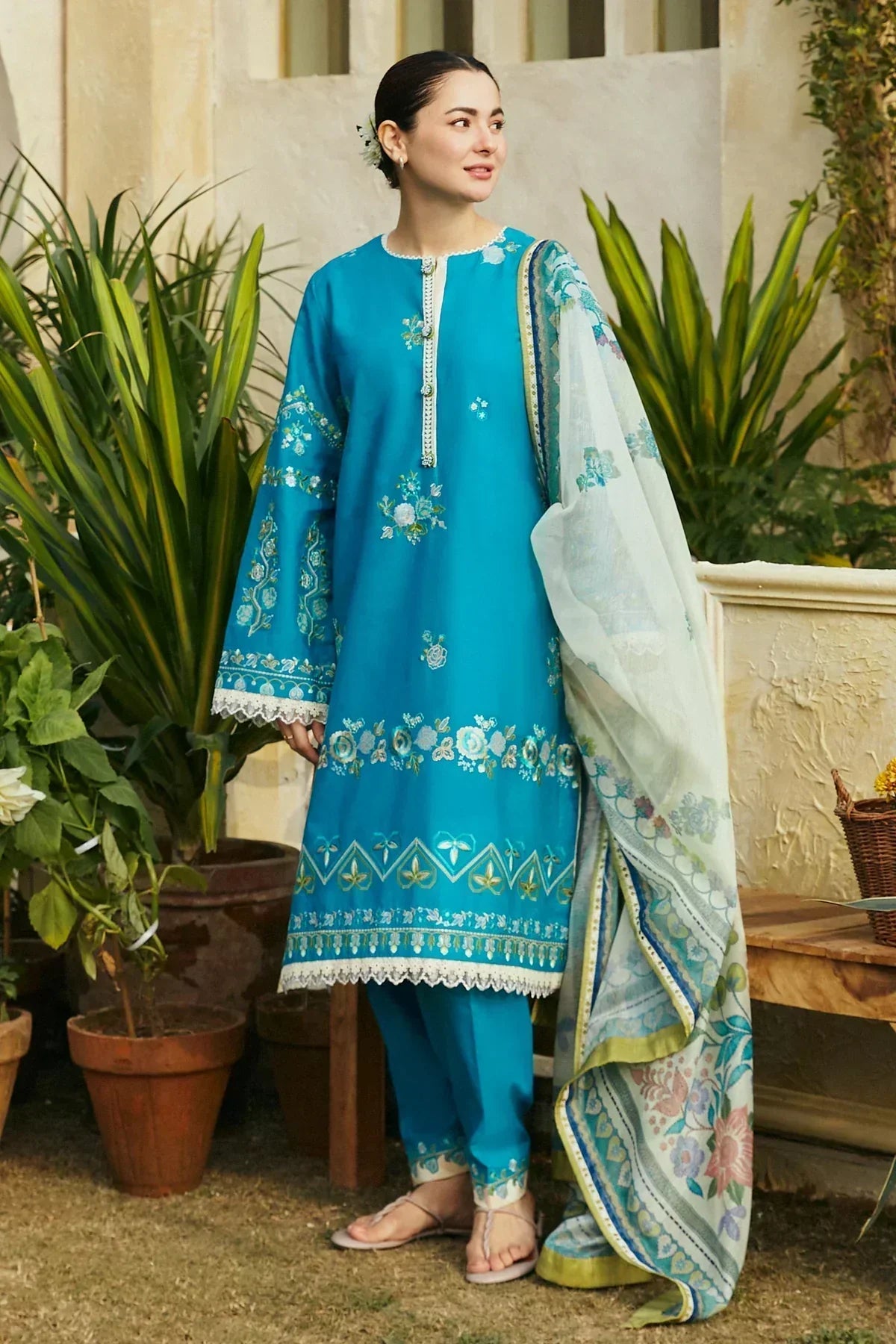 Zara Shahjahan | Coco Lawn 24 | ZOYA-8B - by - Libasekhas UK - Registered Vendor of : Zara Shahjahan - 100% Original Designer Dresss