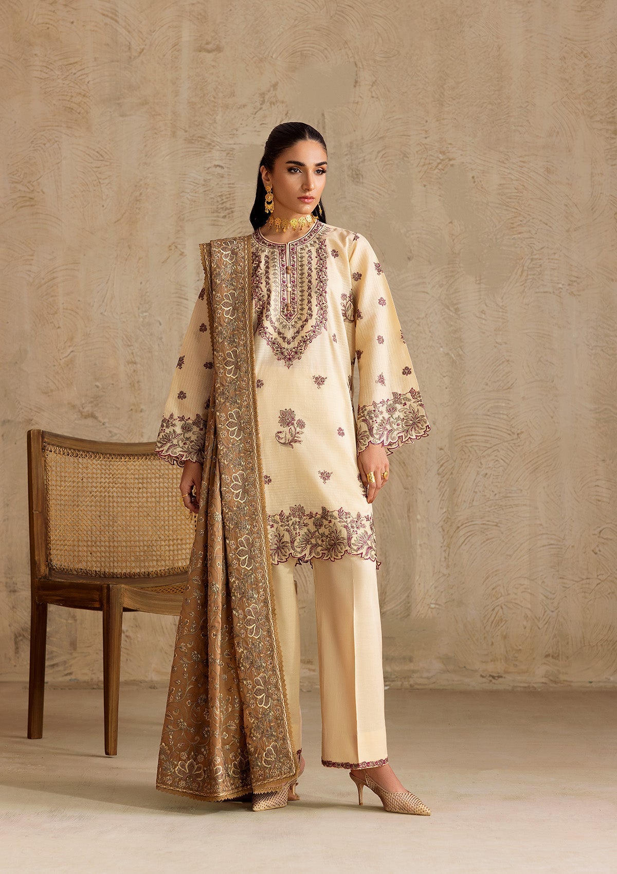 Aik Atelier | RTW 25 | LOOK 01 - by - Libasekhas UK - Registered Vendor of : Aik Atelier - 100% Original Designer Dresss