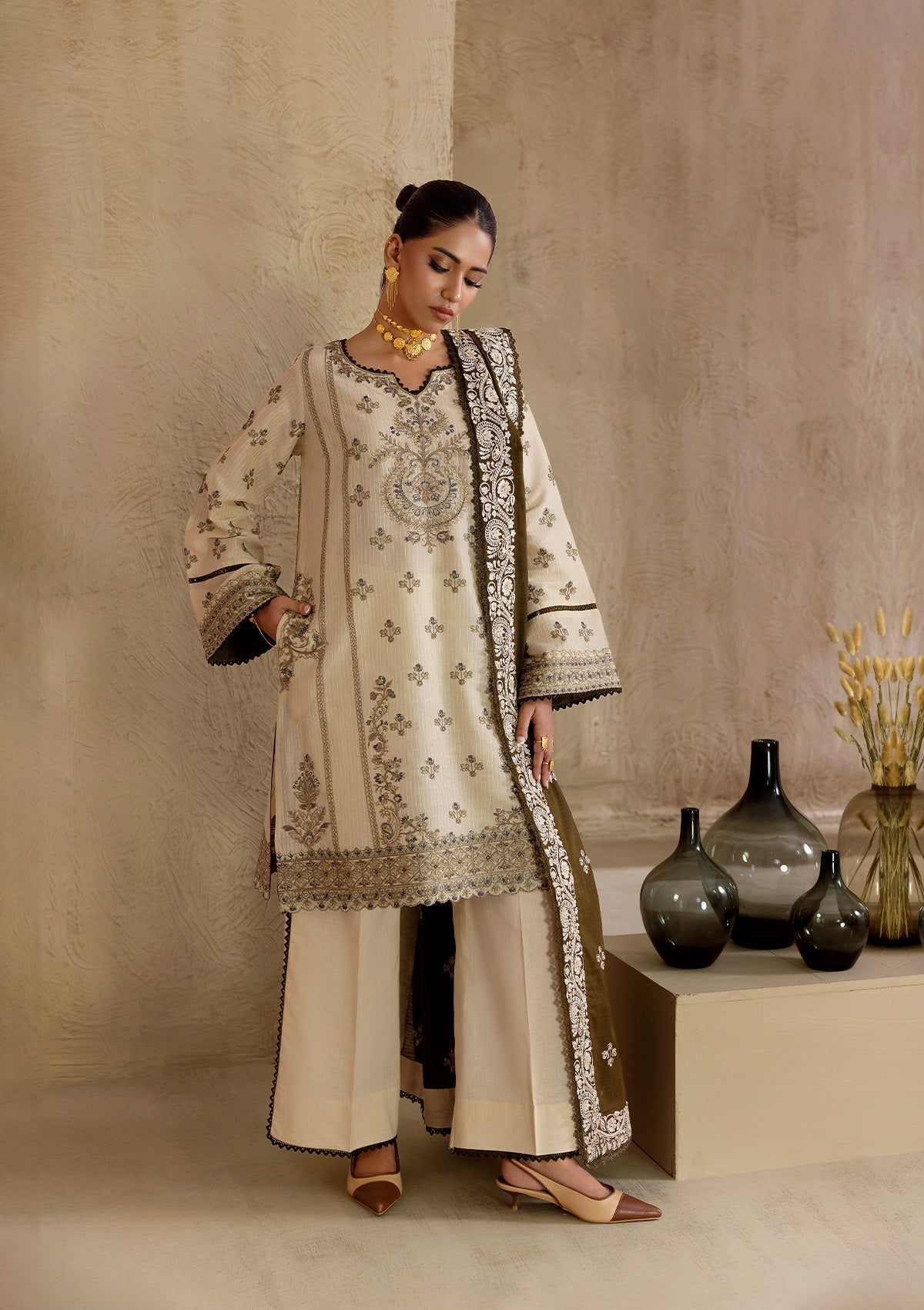 Aik Atelier | RTW 25 | LOOK 02 - by - Libasekhas UK - Registered Vendor of : Aik Atelier - 100% Original Designer Dresss