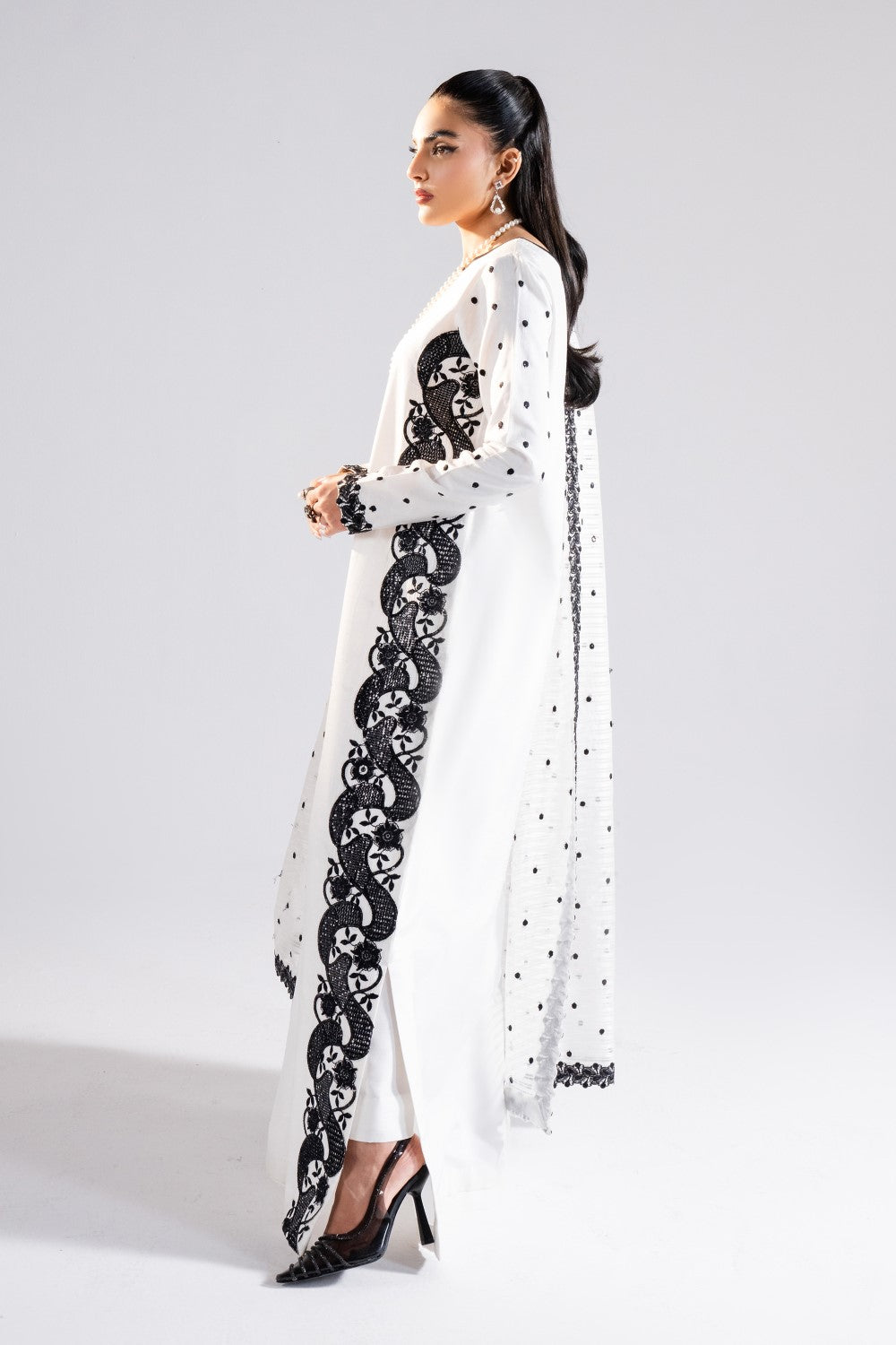 Maryum N Maria | Luna Formals | ARELA - by - Libasekhas UK - Registered Vendor of : Maryum N Maria - 100% Original Designer Dresss