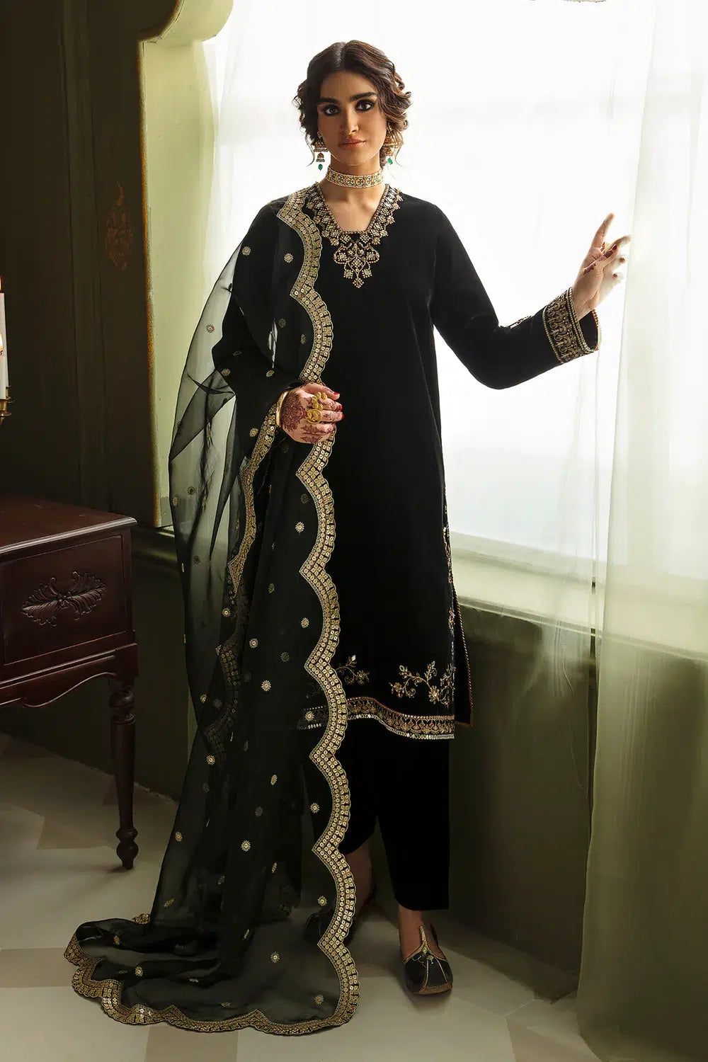 Baroque | Jahanara Luxury Velvet 23 | UF-462 - by - Libasekhas UK - Registered Vendor of : Baroque - 100% Original Designer Dresss