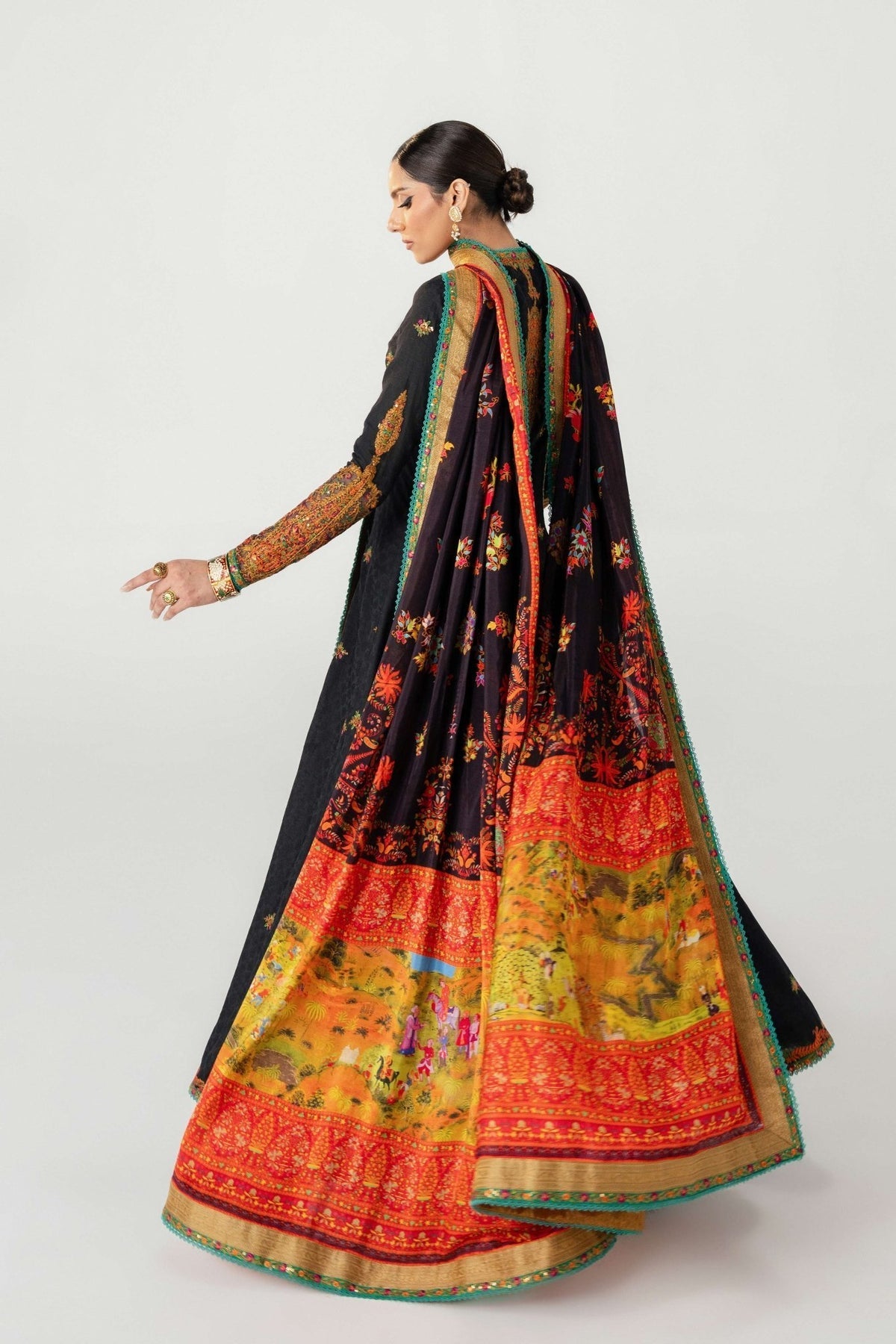 Fahad Hussayn | Jalsa Ghar | Dochalla - by - Libasekhas UK - Registered Vendor of : Fahad Hussayn - 100% Original Designer Dresss