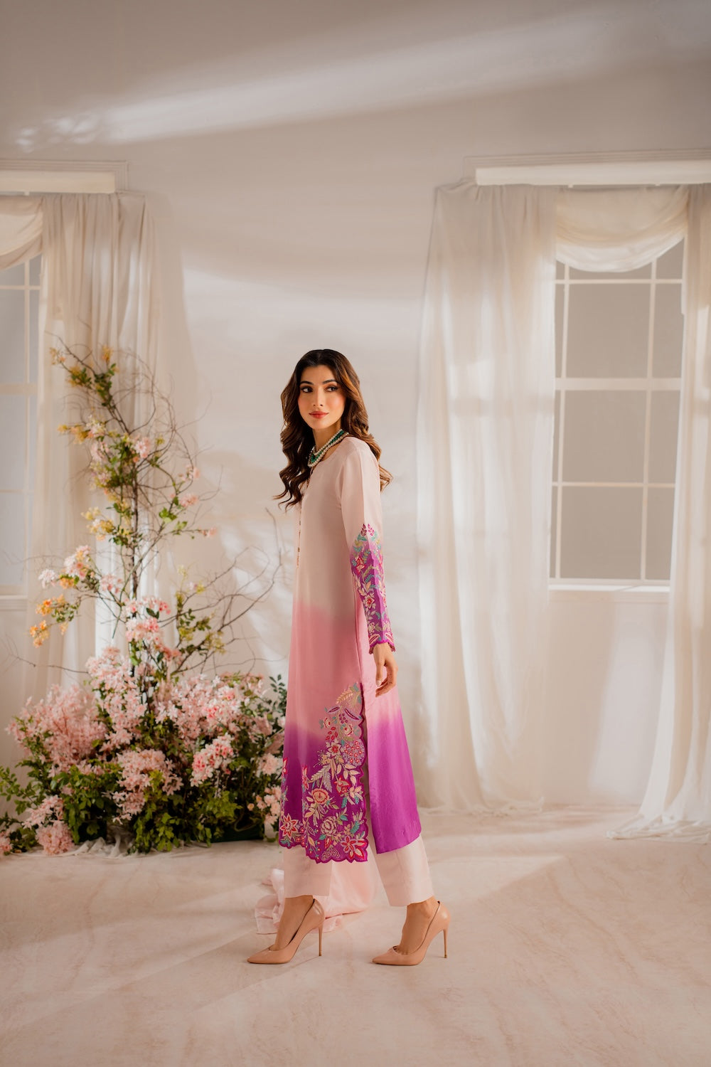 Vintage | Sohani Luxe | Dua - by Libasekhas UK - Registered Vendor of : Vintage - 100% Original Designer Dress