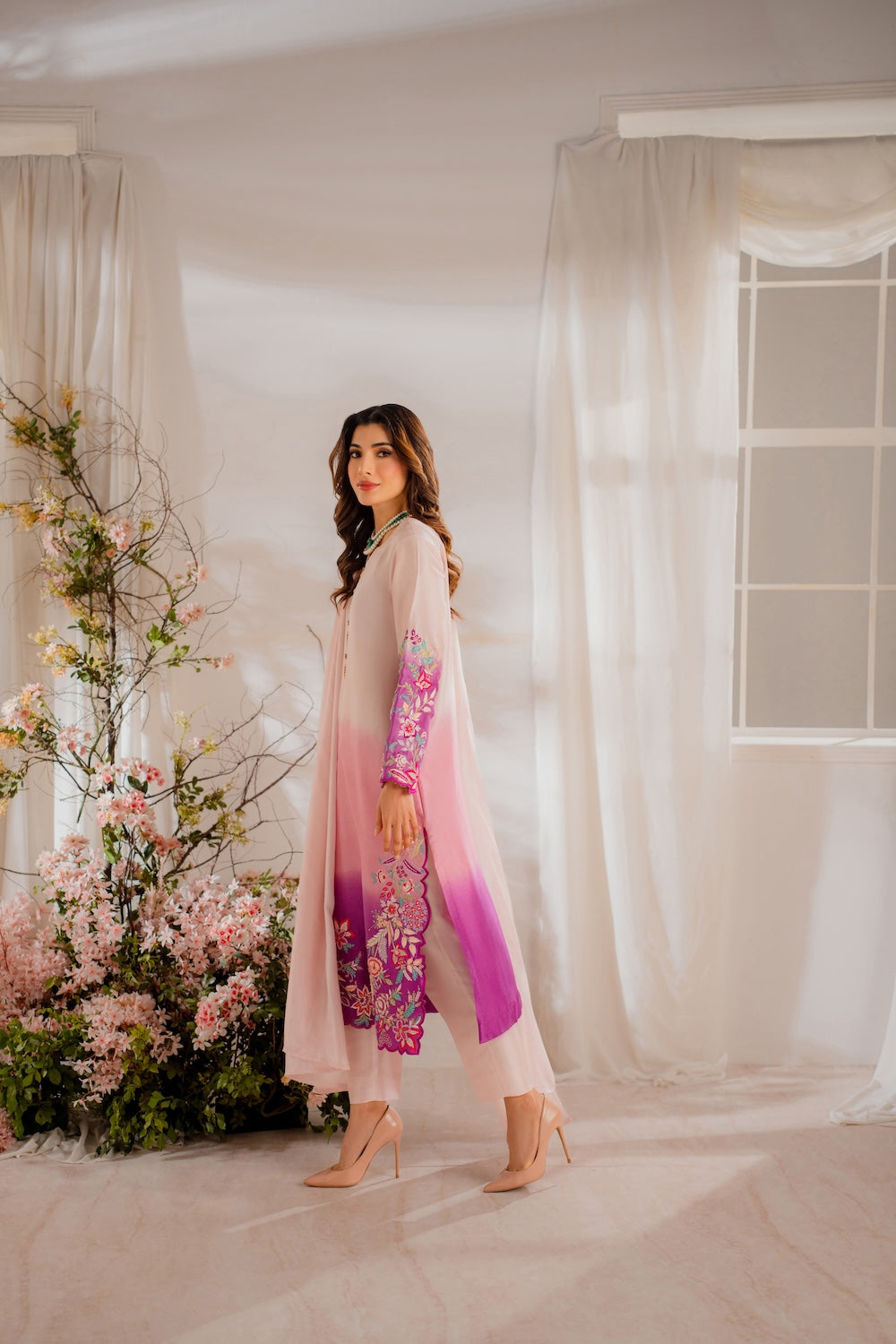 Vintage | Sohani Luxe | Dua - by Libasekhas UK - Registered Vendor of : Vintage - 100% Original Designer Dress