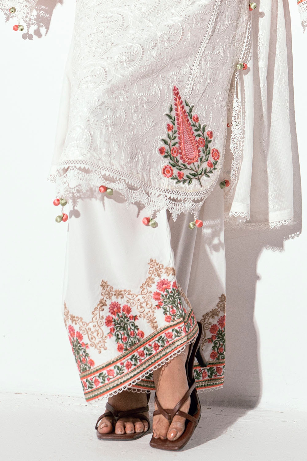 Gul Ahmed | Gul Nilofer 25 | DN-52006 - by - Libasekhas UK - Registered Vendor of : Gul Ahmed - 100% Original Designer Dresss