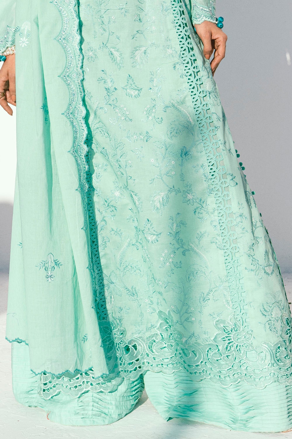 Gul Ahmed | Gul Nilofer 25 | DN-52013 - by - Libasekhas UK - Registered Vendor of : Gul Ahmed - 100% Original Designer Dresss