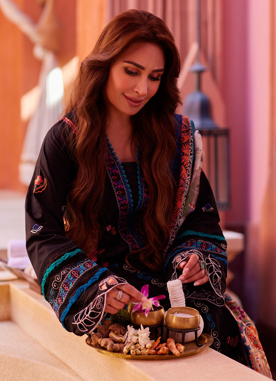 Farah Talib Aziz | Suay Lawn 24 | ILARIA BLACK - by - Libasekhas UK - Registered Vendor of : Farah Talib Aziz - 100% Original Designer Dresss