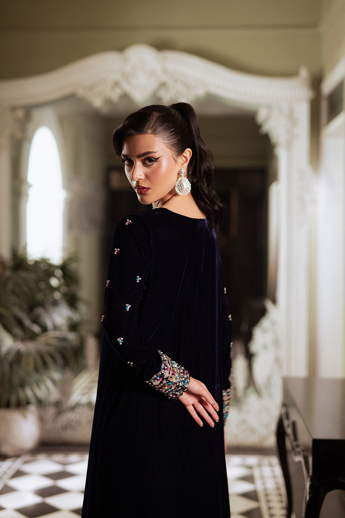 Saira Rizwan | Velvet Pret 25 | ZEHRA-SRVP25-01 - by Libasekhas UK - Registered Vendor of : Saira Rizwan - 100% Original Designer Dress