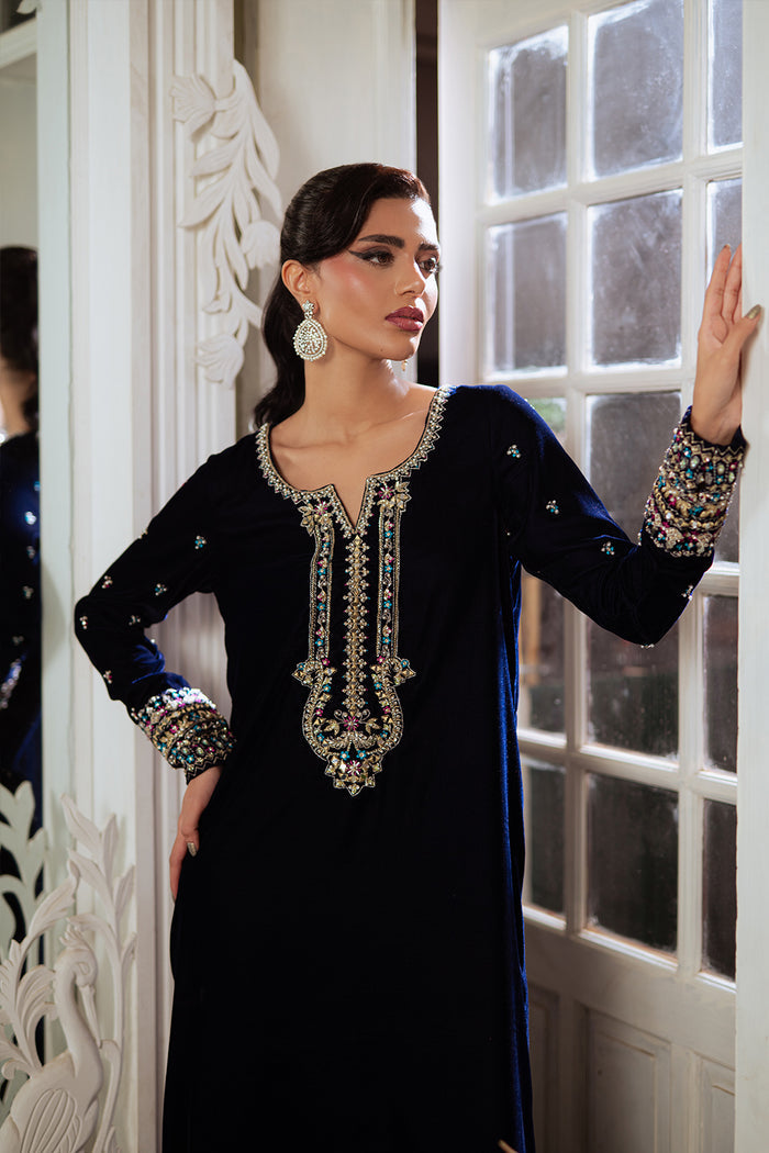 Saira Rizwan | Velvet Pret 25 | ZEHRA-SRVP25-01 - by Libasekhas UK - Registered Vendor of : Saira Rizwan - 100% Original Designer Dress